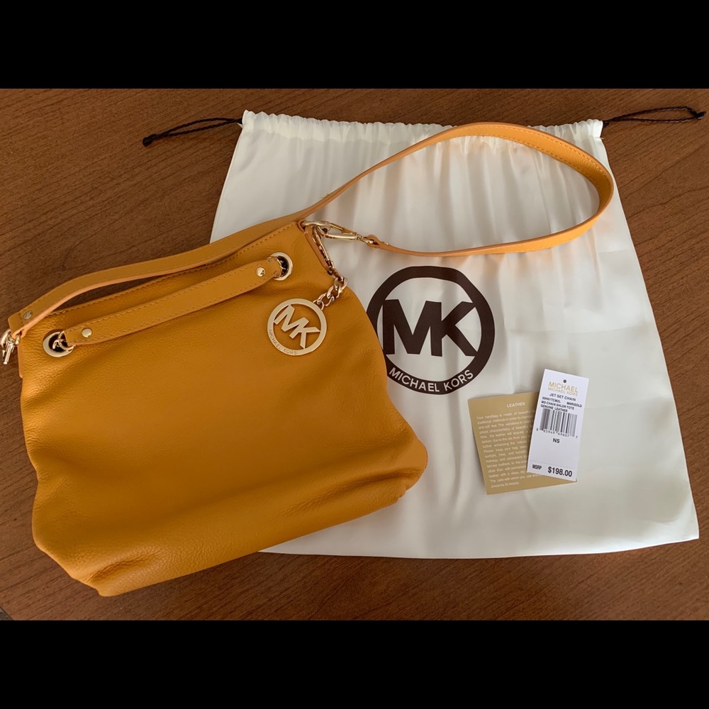 Michael Kors Jet Set Chain Leather Bag
